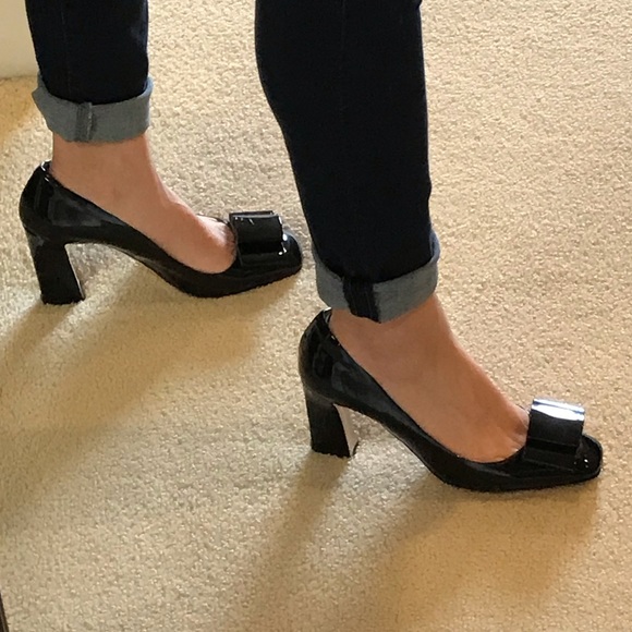 Miu Miu black patent pump with bow - Picture 7 of 7